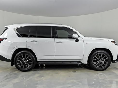 Used 2025 Lexus LX 600 F Sport AWD/4WD image 11