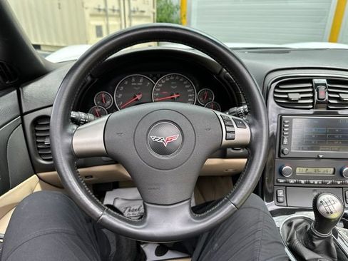 Used 2008 Chevrolet Corvette Convertible w/ Preferred Equipment Group RWD image 16