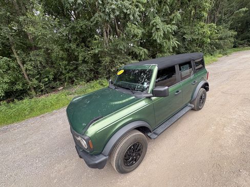 Used 2023 Ford Bronco 4-Door AWD/4WD image 25