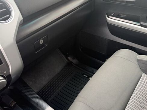 Used 2015 Toyota Tundra SR5 w/ TRD Off Road Package image 18