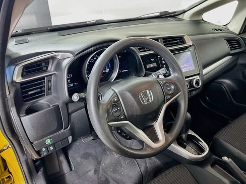 Used 2018 Honda Fit EX image 6