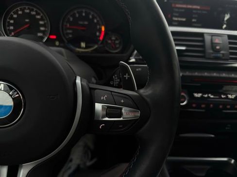 Used 2019 BMW M4 Convertible w/ Competition Package image 26