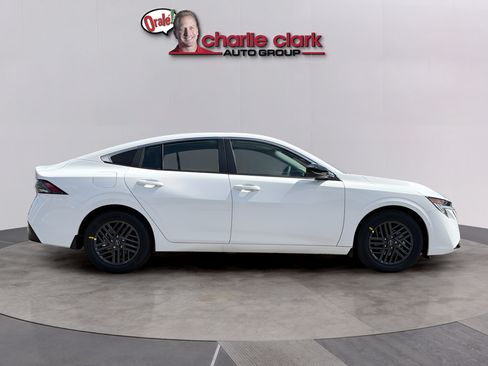 New 2026 Nissan Sentra SV FWD image 6