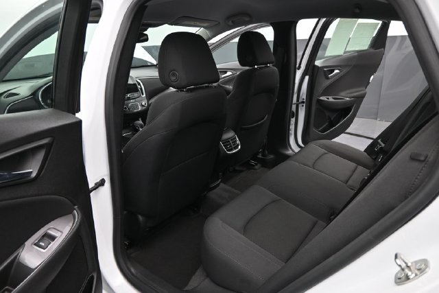 Used 2024 Chevrolet Malibu LT FWD image 13