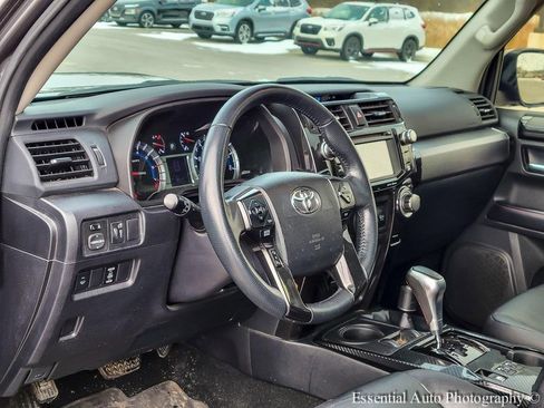 Used 2017 Toyota 4Runner TRD Off-Road Premium image 9