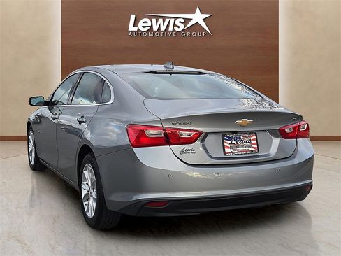 Used 2024 Chevrolet Malibu LT image 3