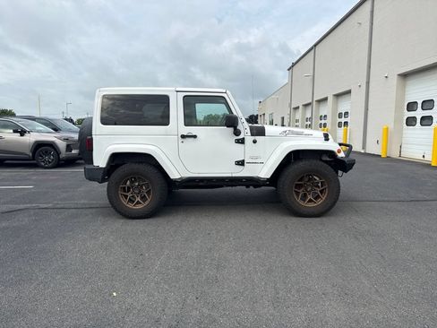 Used 2013 Jeep Wrangler Sahara w/ Connectivity Group AWD/4WD image 4