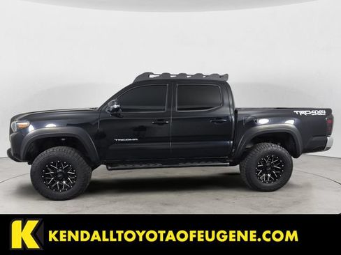 Used 2021 Toyota Tacoma TRD Off-Road AWD/4WD image 8