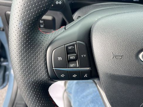 Used 2025 Ford Escape ST-Line image 11