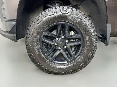Used 2019 Chevrolet Silverado 1500 Custom Trail Boss w/ Custom Convenience Package AWD/4WD image 30