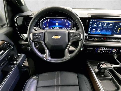 Used 2024 Chevrolet Silverado 1500 High Country RWD image 7