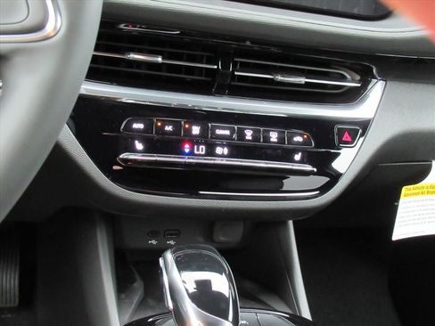 New 2025 Buick Envista Avenir image 23