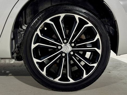 Used 2014 Toyota Corolla L image 31