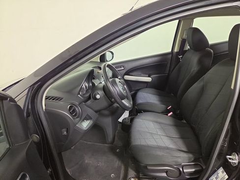 Used 2014 MAZDA MAZDA2 Sport FWD image 12