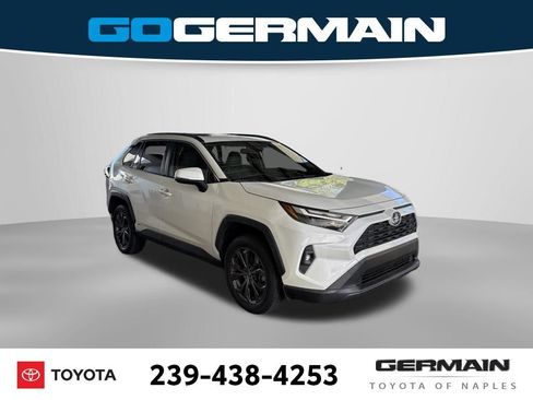 Used 2022 Toyota RAV4 XLE Premium AWD/4WD image 12