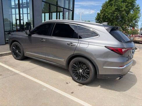 Used 2022 Acura MDX SH-AWD w/ Advance Package image 4