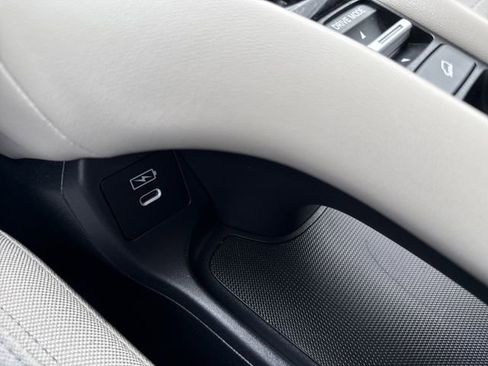 Certified 2024 Honda HR-V LX image 29
