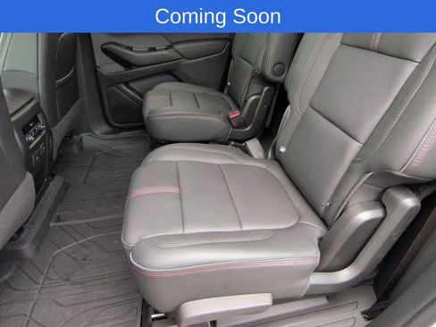 Used 2023 Chevrolet Traverse RS w/ LPO, Floor Liner Package FWD image 19