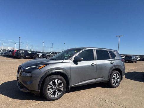 Certified 2022 Nissan Rogue SV image 9