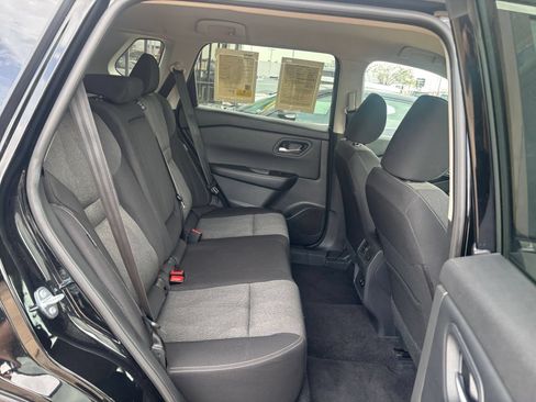 Used 2025 Nissan Rogue SV FWD image 28