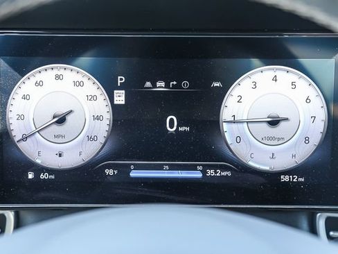 Certified 2025 Hyundai Elantra SEL FWD image 16