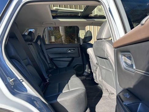 Used 2021 Nissan Rogue SL w/ Premium Package image 29