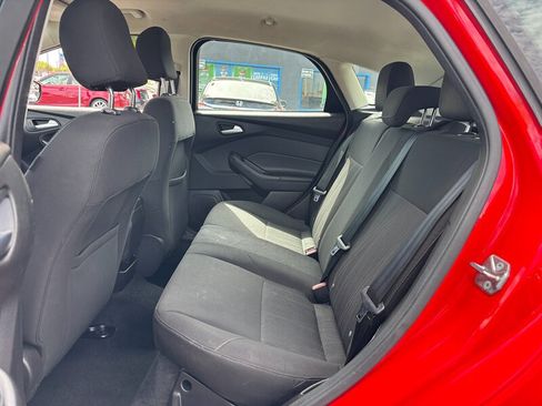 Used 2015 Ford Focus SE FWD image 11