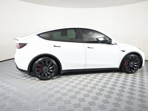 Used 2022 Tesla Model Y Performance image 7