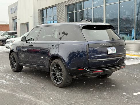 Used 2023 Land Rover Range Rover Long Wheelbase SE image 5