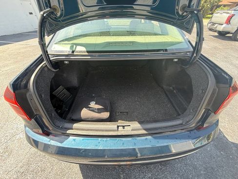Used 2018 Volkswagen Passat 2.0T R-Line FWD image 7