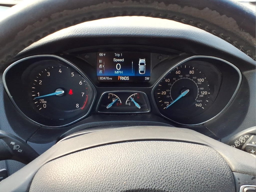 Used 2015 Ford Focus SE w/ SE Sport Package FWD image 19