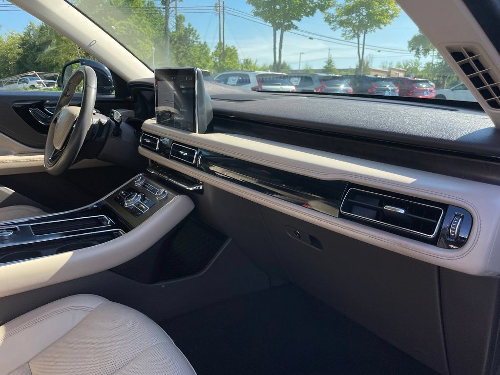 Used 2021 Lincoln Aviator Reserve w/ Elements Package Plus AWD/4WD image 33