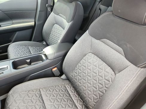 New 2025 Nissan Kicks SV w/ SV Premium Package image 8