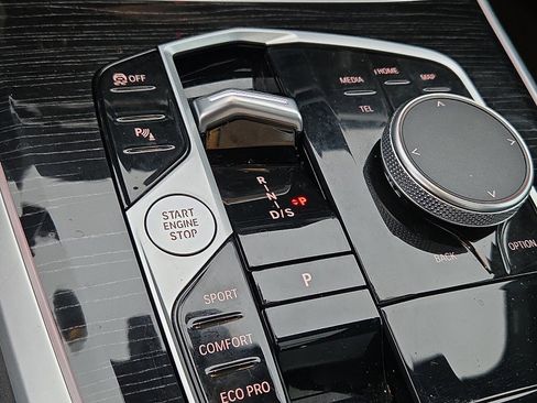 Used 2024 BMW X5 xDrive40i w/ M Sport Package image 16