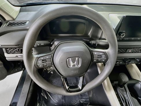 Used 2023 Honda Accord LX image 11