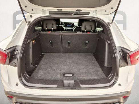 Used 2025 Chevrolet Trax RS w/ Driver Confidence Package image 12