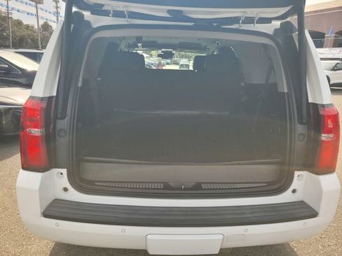 Used 2017 Chevrolet Tahoe LT w/ LT Signature Package image 8