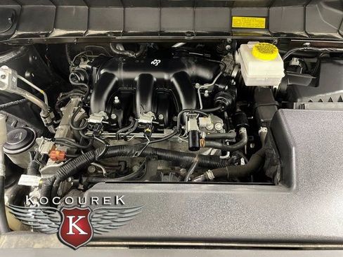 Used 2024 Nissan Pathfinder SV AWD/4WD image 24