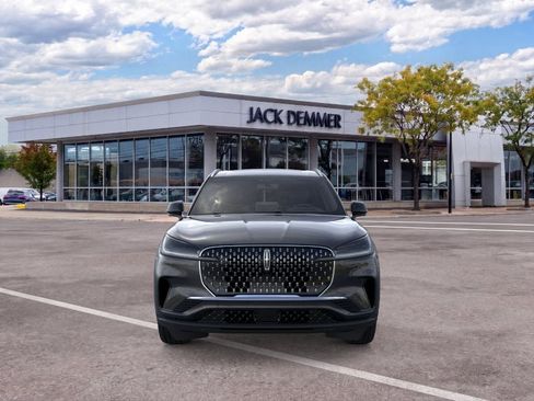 Used 2026 Lincoln Aviator AWD image 6