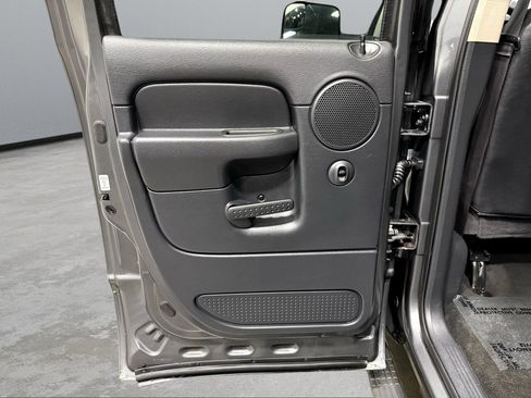 Used 2004 Dodge Ram 3500 Truck SLT w/ Trailer Tow Group image 31