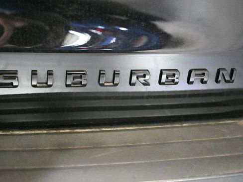 Used 2019 Chevrolet Suburban Premier AWD/4WD image 10