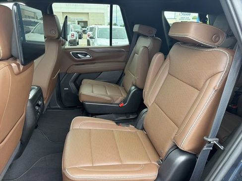 Used 2022 Chevrolet Tahoe High Country AWD/4WD image 18