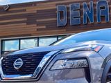 Used 2021 Nissan Rogue SV image 2