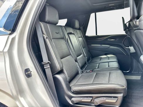 Used 2023 Cadillac Escalade Premium Luxury RWD image 19