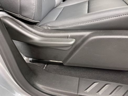 Certified 2024 GMC Canyon Elevation w/ Elevation Premium Package image 9