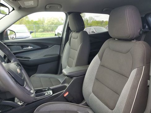 Used 2022 Chevrolet TrailBlazer LT AWD/4WD image 5