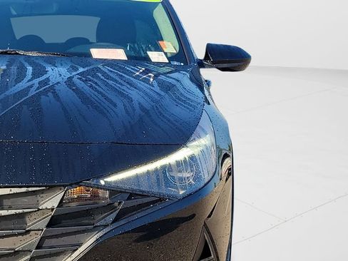 Certified 2023 Hyundai Elantra SEL w/ Convenience Package image 17