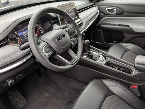 Used 2025 Jeep Compass Latitude w/ Sun & Sound Group image 15