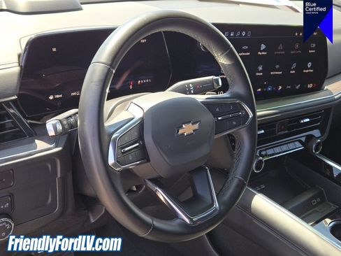 Used 2025 Chevrolet Suburban LT AWD/4WD image 22
