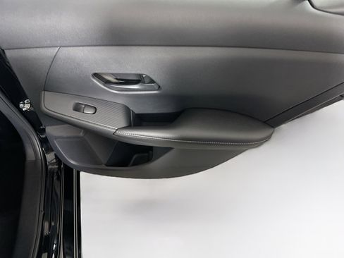 Used 2025 Nissan Sentra SV image 27